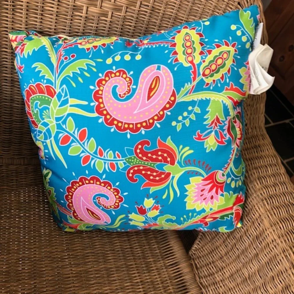 STRATFORD Outdoor Paisley White Blue Stripe Raffia Weatherproof Pillow